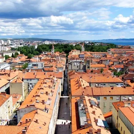 Апартаменти Danny Задар